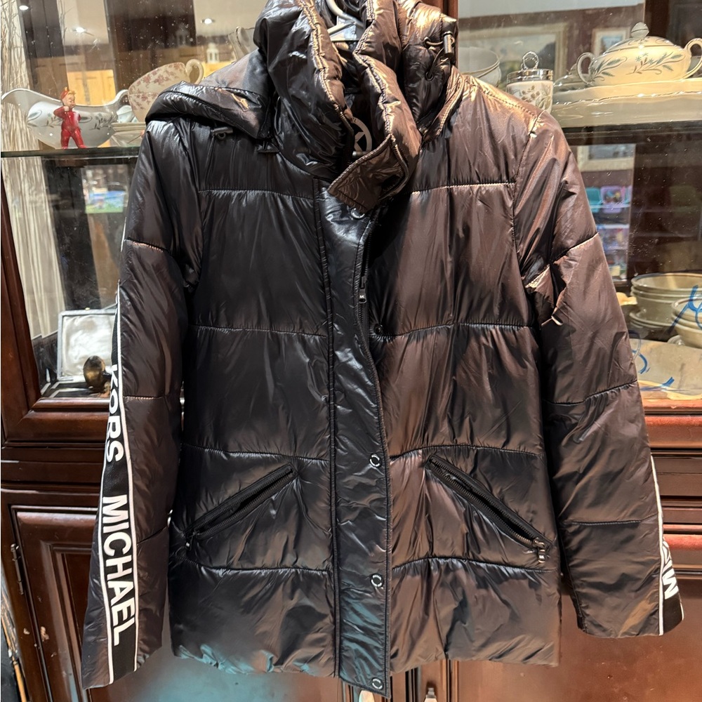 Michael Kors woman’s Shiny Black Puffer Coat